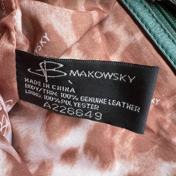 B. MAKOWSKY 100% LEATHER A226649 SHOULDER ZIP CLOSURE BAG / CROSSBODY GREEN - Picture 10 of 16